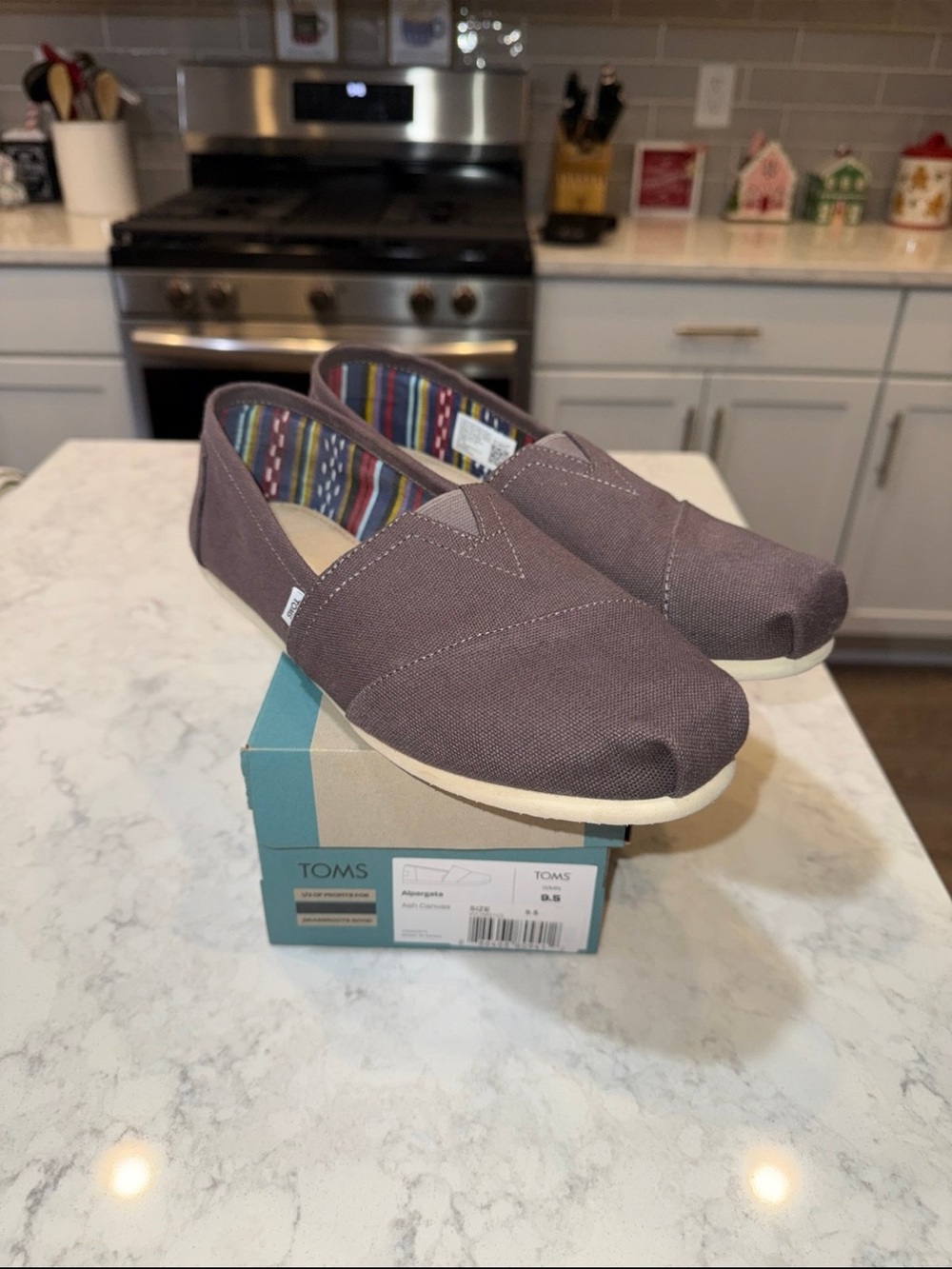 Toms Shoes